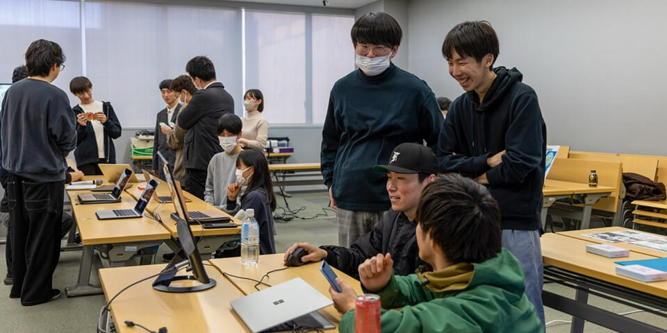 応用情報工学科１